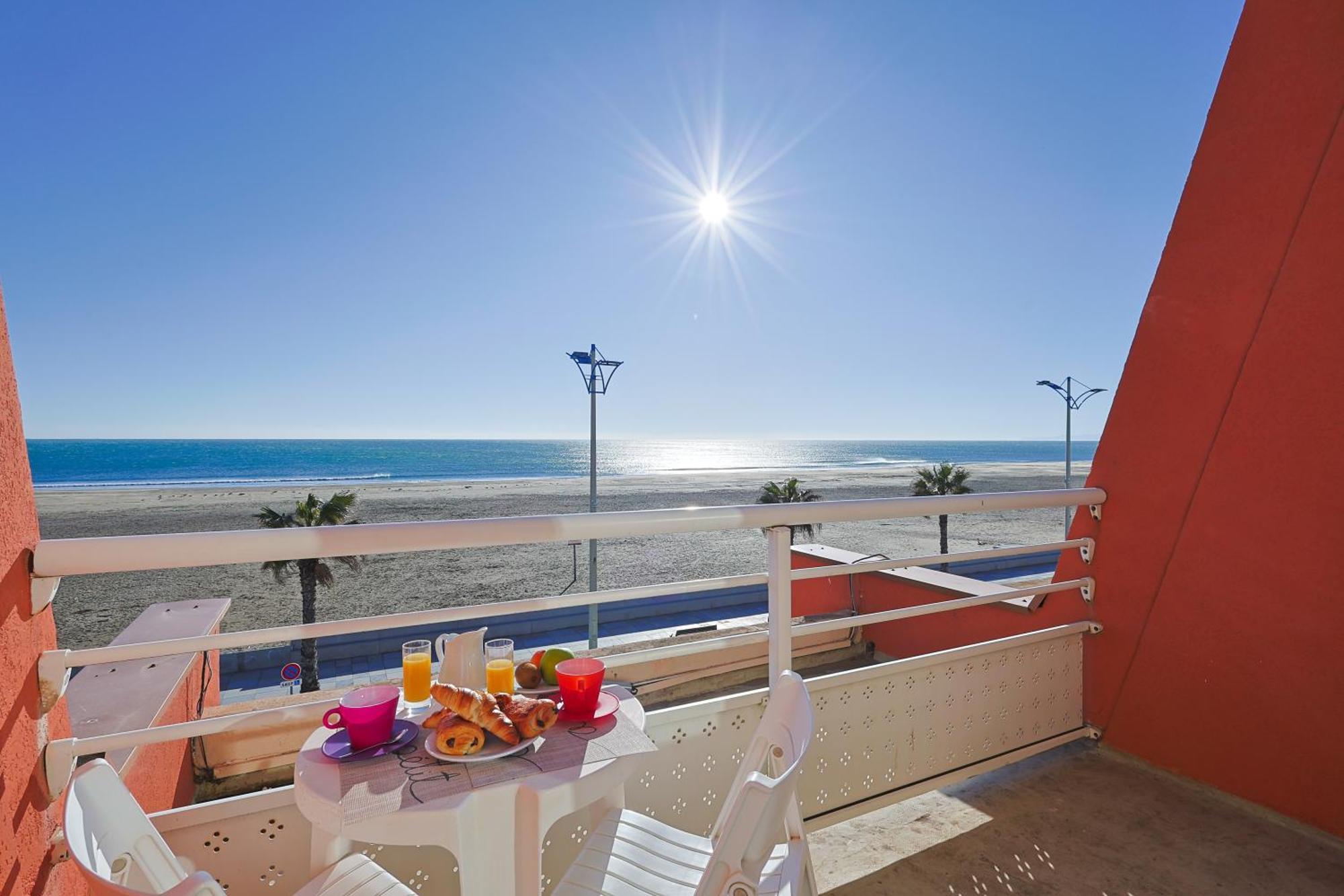 Logis Hotel & Restaurant Mediterranee Port-la-Nouvelle Exteriör bild