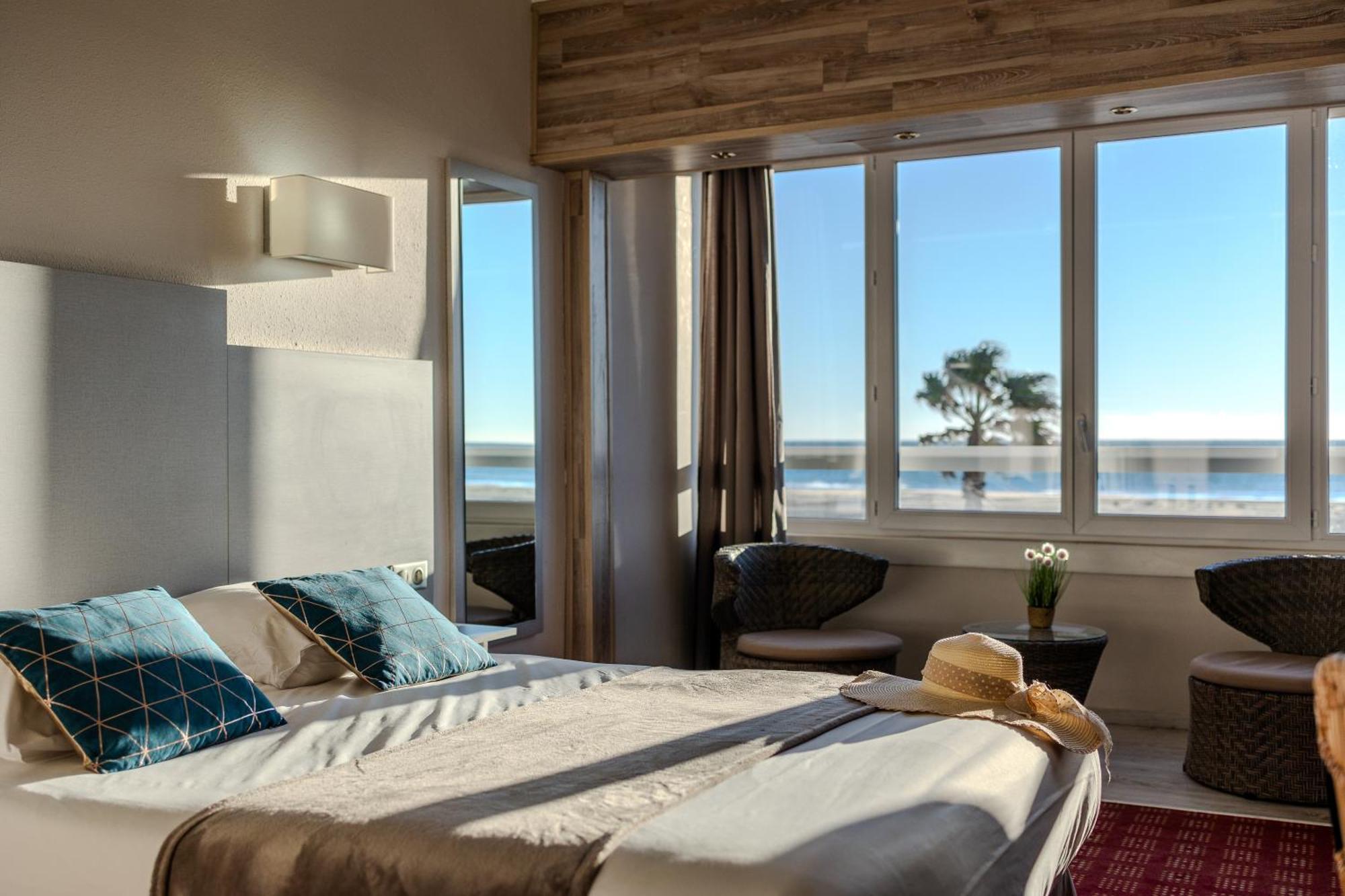 Logis Hotel & Restaurant Mediterranee Port-la-Nouvelle Exteriör bild